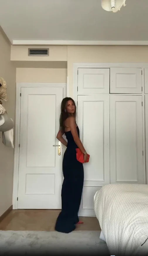 Alejandra - Mono Elegante Versátil
